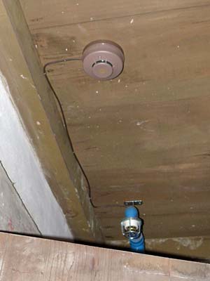 姫路城大天守 炎感知器、スプリンクラー