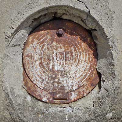 汲取口の蓋、再利用？