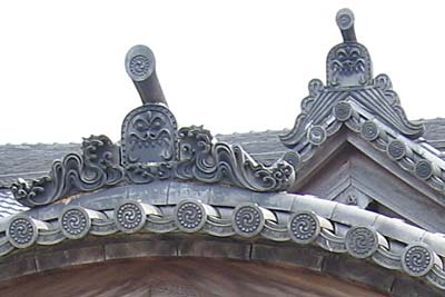 中崎公会堂の鬼瓦