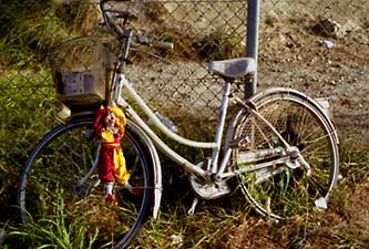 自転車とマリオネット